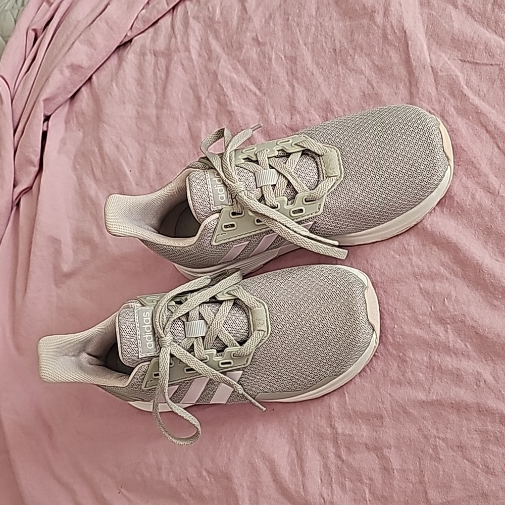 NWOB Adidas Girls Sneakers